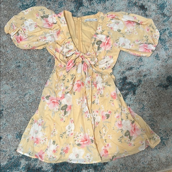 Floral Yellow Dress - Picture 1 of 3